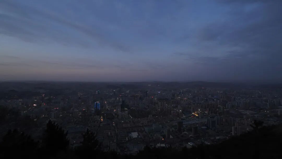 爬山 爬山